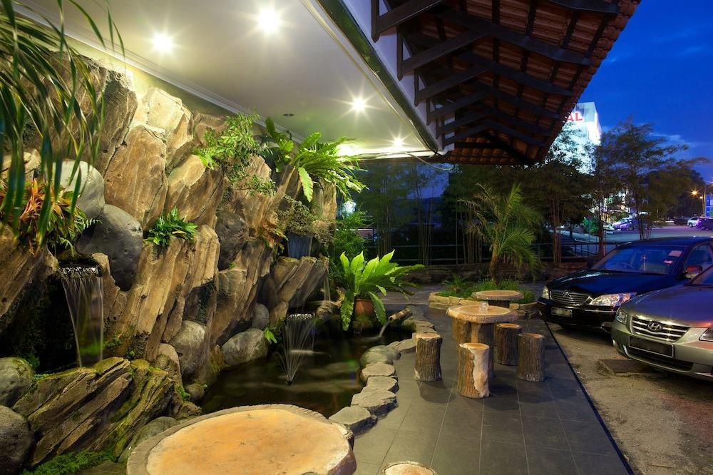 Hotel Ria Johor Bahru Extérieur photo